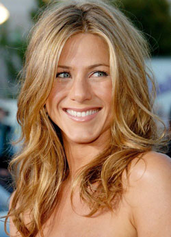 Дженифер Энистон из сериала Друзья закрутила сразу 2 романа